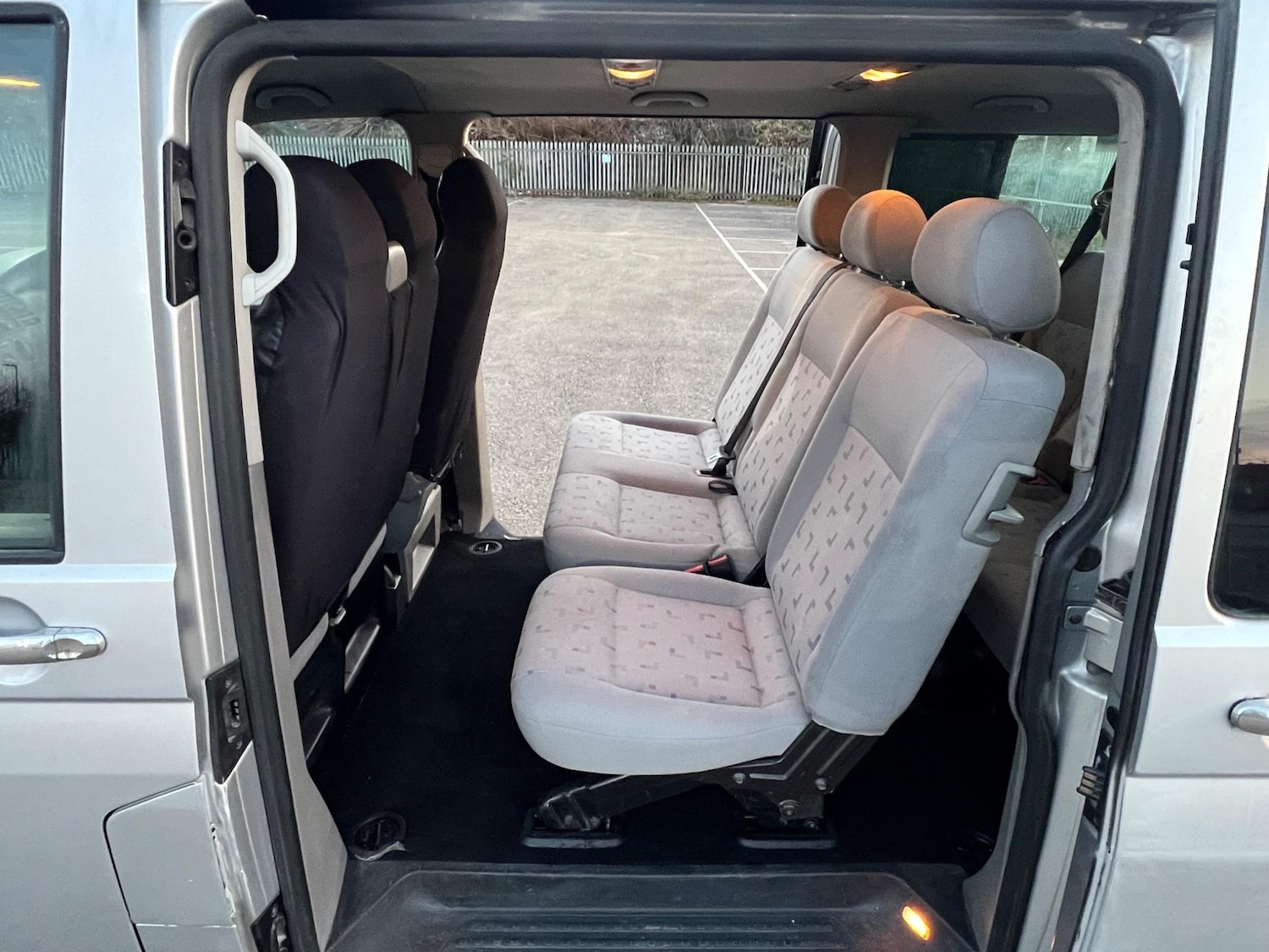 Used Volkswagen Transporter Shuttle 2009 for sale - 76260088: Photo 52