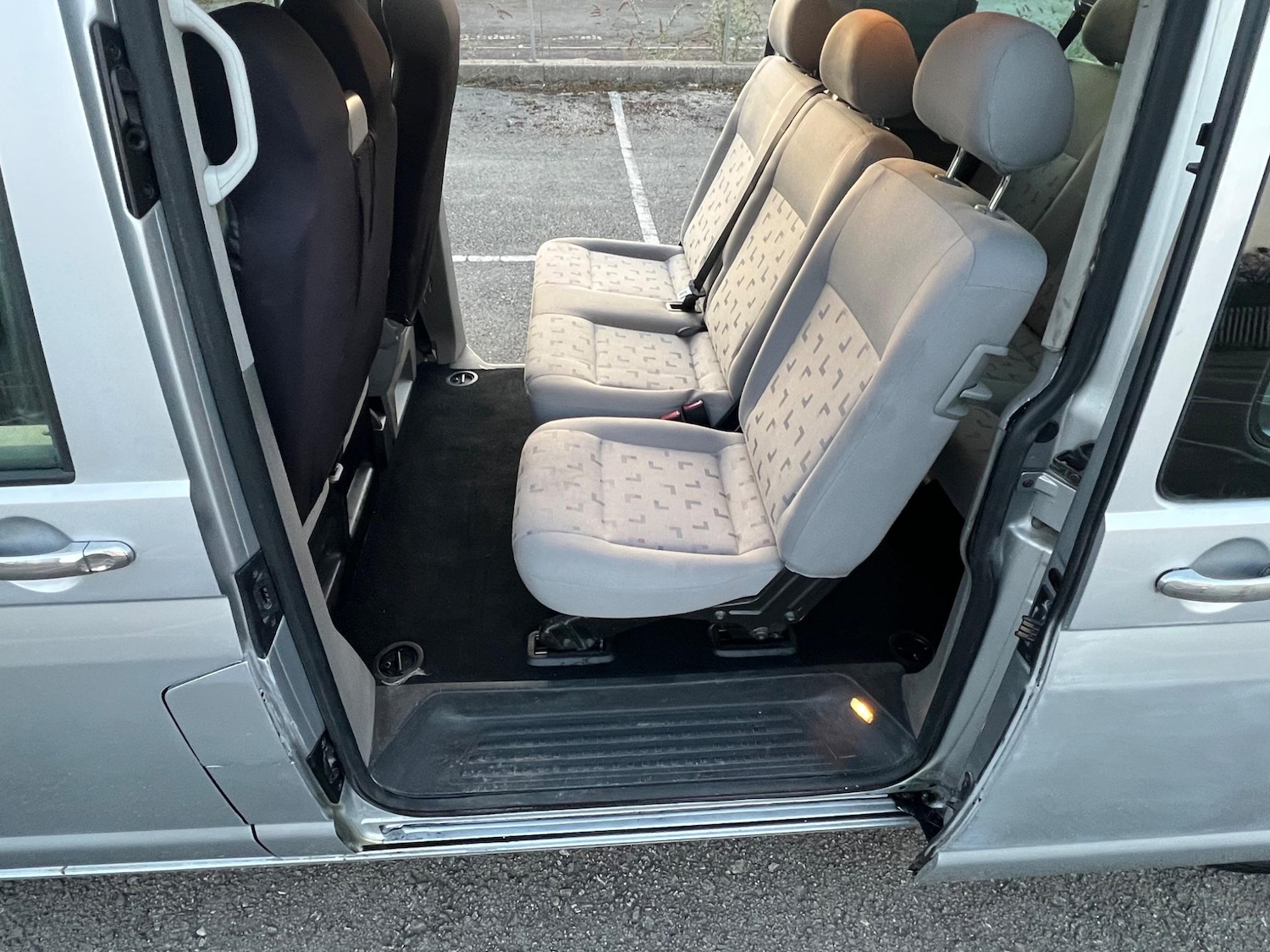 Used Volkswagen Transporter Shuttle 2009 for sale - 76260088: Photo 67