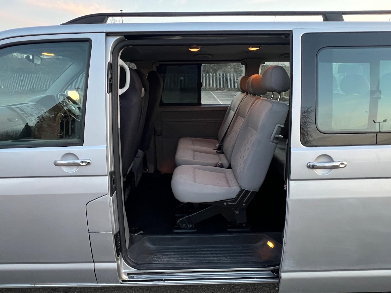 Used Volkswagen Transporter Shuttle 2009 for sale - 76260088: Photo 72