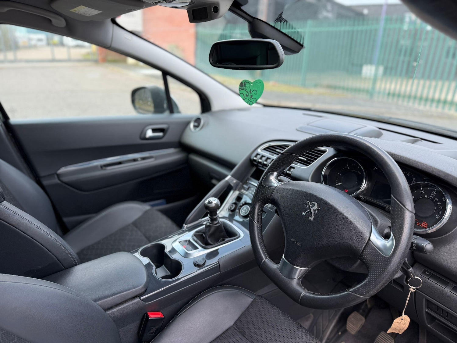 Used Peugeot 3008 2015 for sale - 77958384: Photo 6