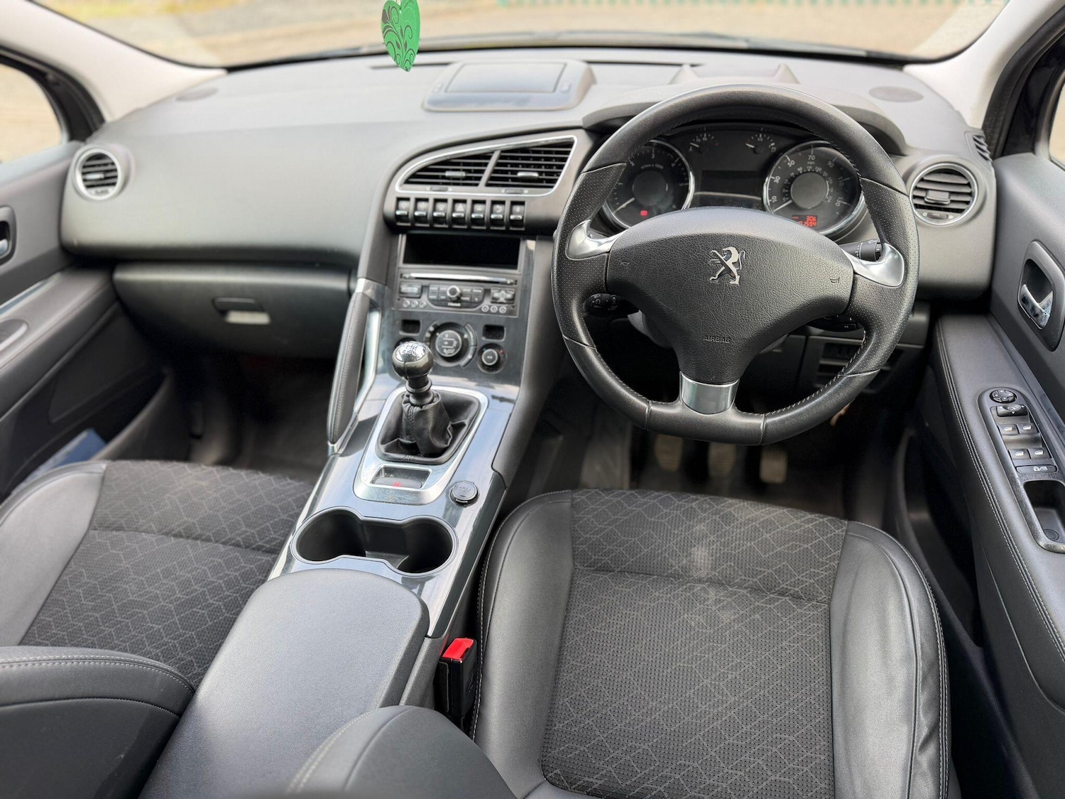 Used Peugeot 3008 2015 for sale - 77958384: Photo 7