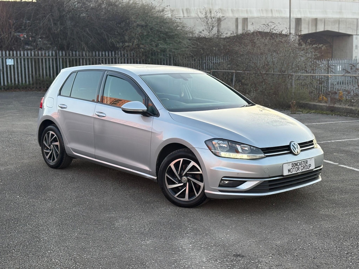 Used Volkswagen Golf 2019 for sale - 77109665: Photo 1