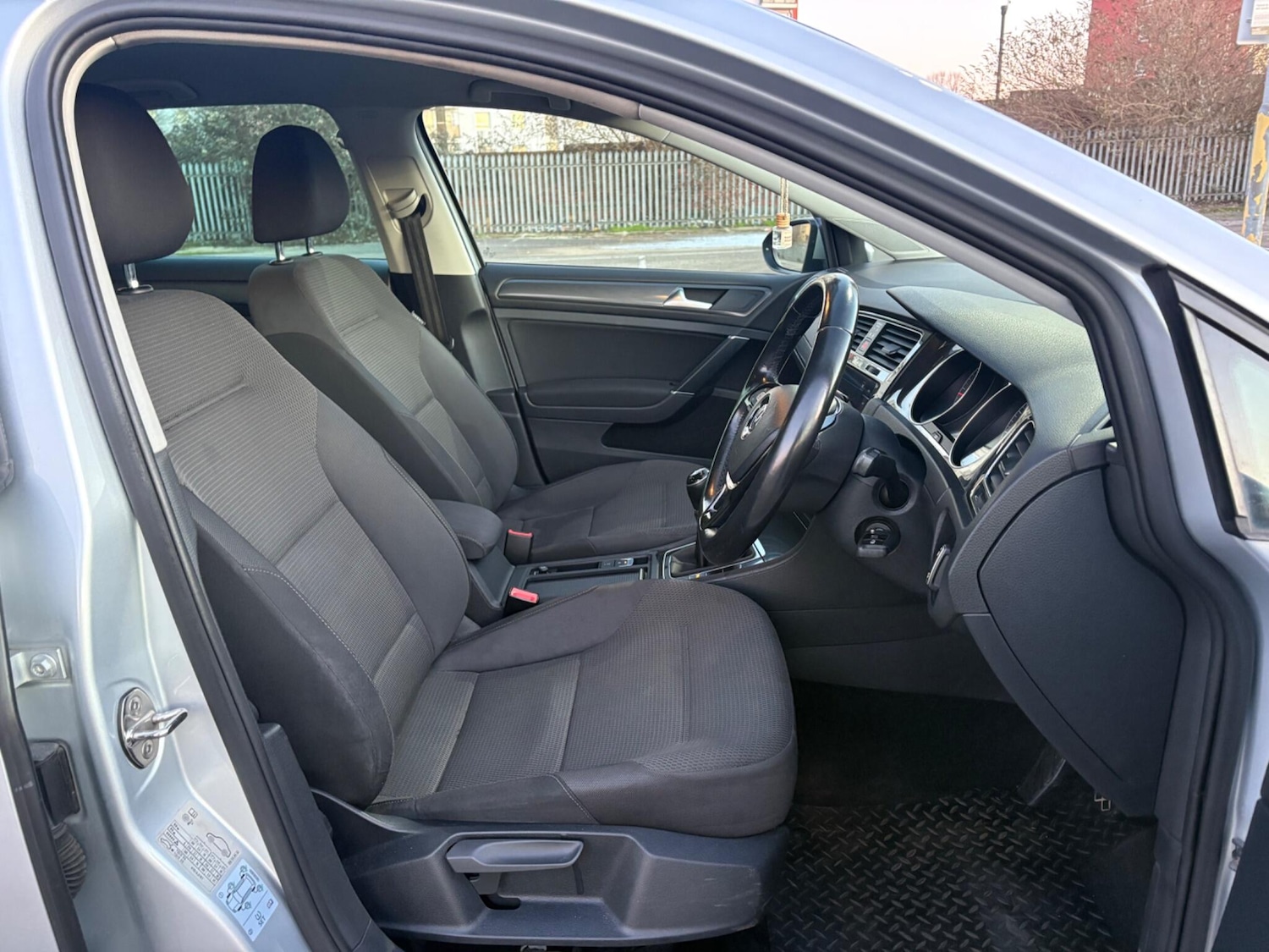 Used Volkswagen Golf 2019 for sale - 77109665: Photo 17