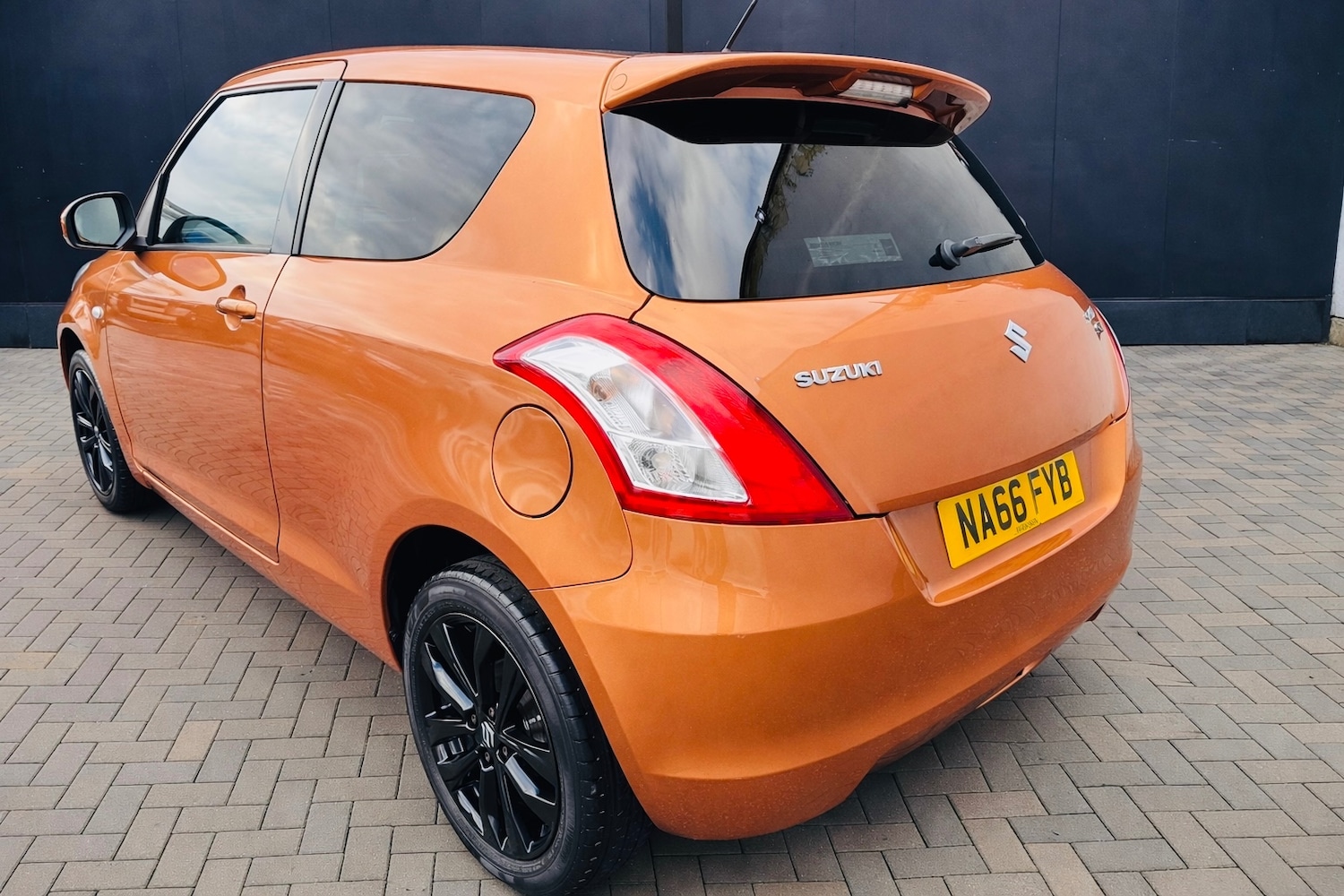 Used Suzuki Swift 2016 for sale - 77312657: Photo 6