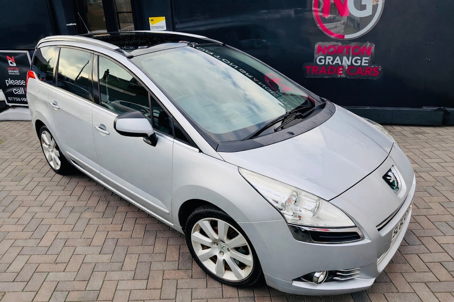 Used Peugeot 5008 2012 for sale - 77335632: Photo 12