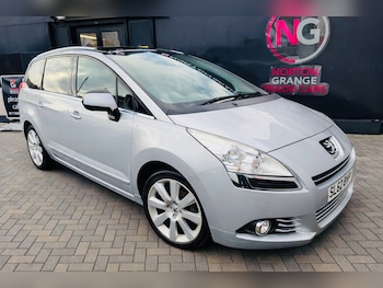 Used Peugeot 5008 2012 for sale - 77335632: Photo