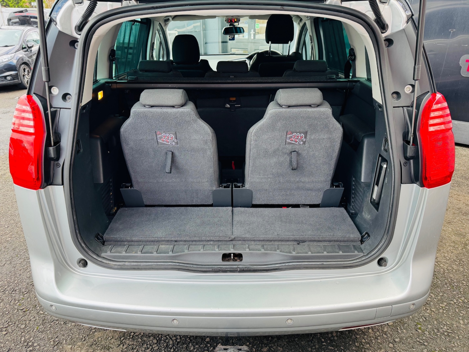 Used Peugeot 5008 2012 for sale - 77335632: Photo 6