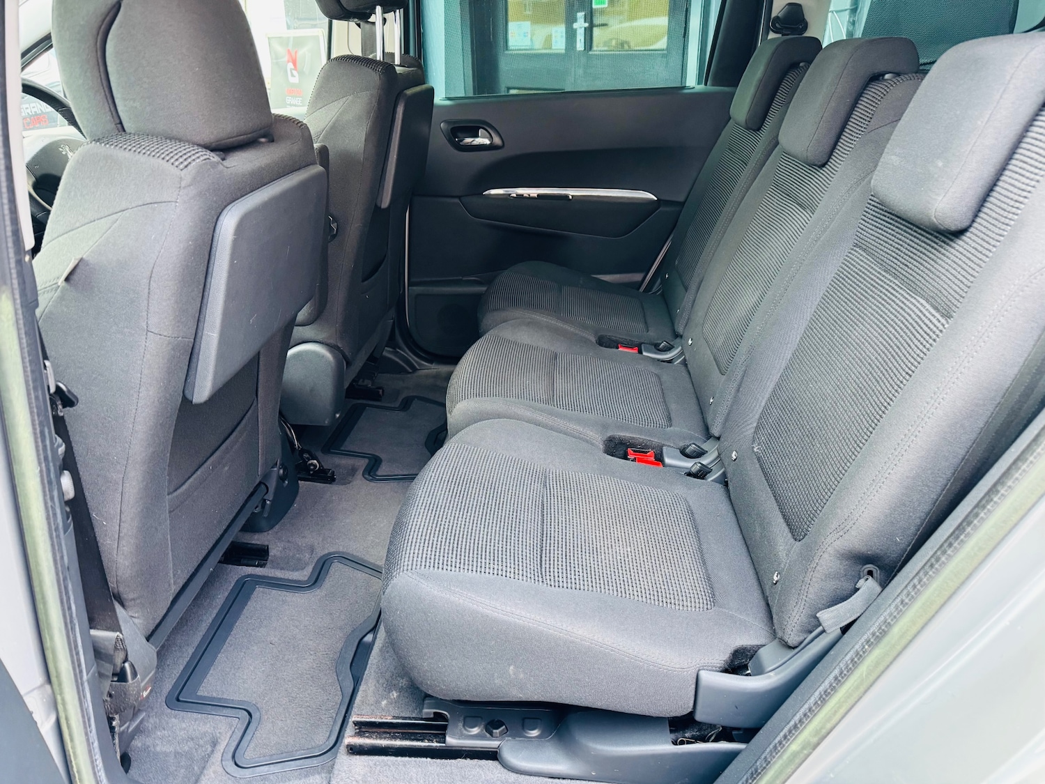 Used Peugeot 5008 2012 for sale - 77335632: Photo 8