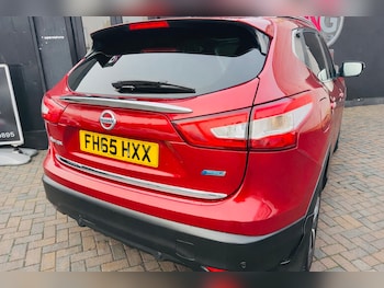 Used Nissan Qashqai 2015 for sale - 77337400: Photo