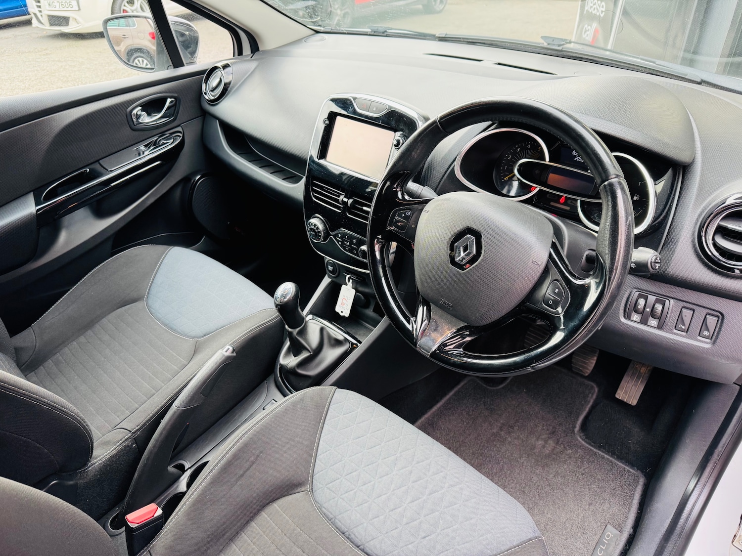 Used Renault Clio 2014 for sale - 76436457: Photo 10