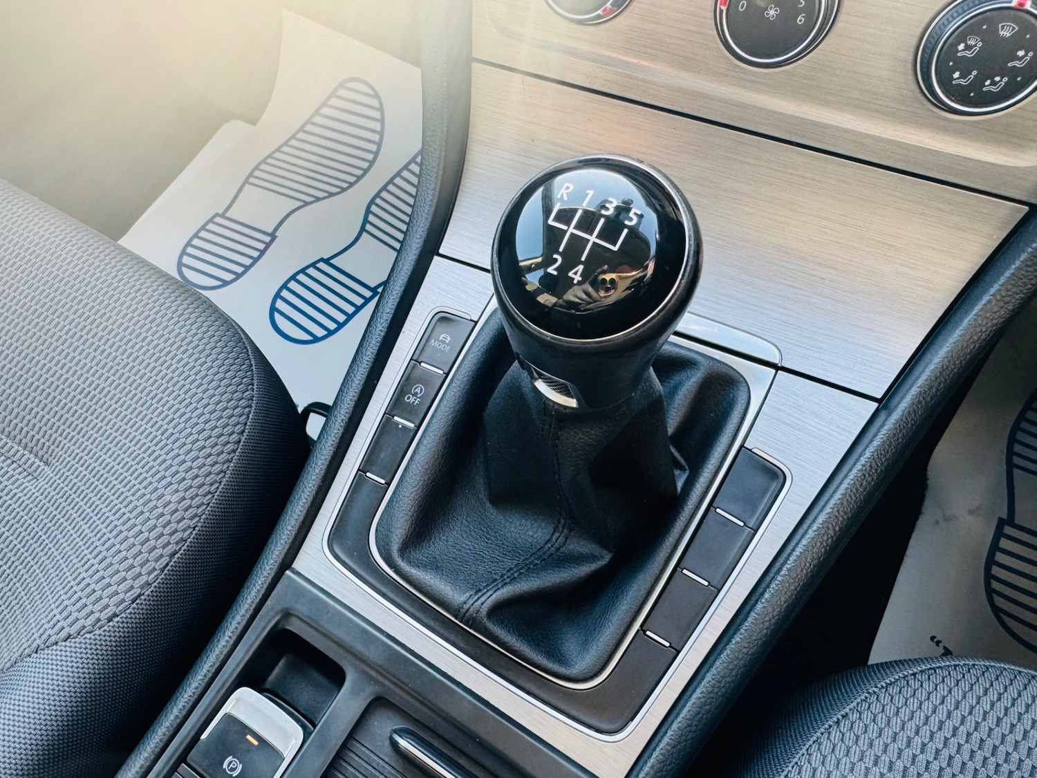 Used Volkswagen Golf 2014 for sale - 77677486: Photo 4