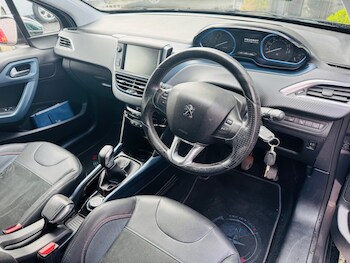 Used Peugeot 2008 2015 for sale - 75921749: Photo