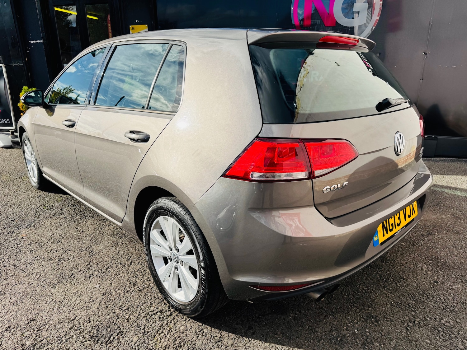 Used Volkswagen Golf 2013 for sale - 76342071: Photo 16