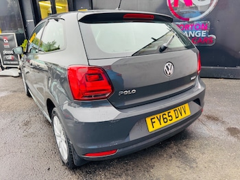Used Volkswagen Polo 2015 for sale - 75772630: Photo