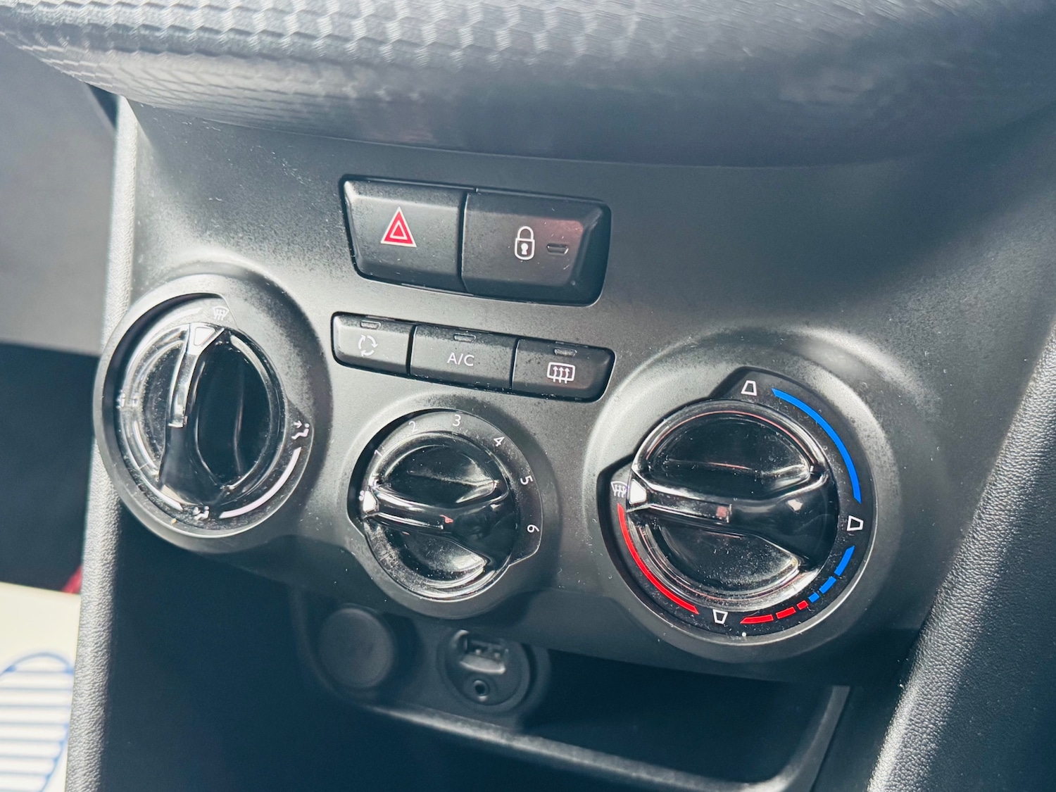 Used Peugeot 208 2016 for sale - 76879526: Photo 11