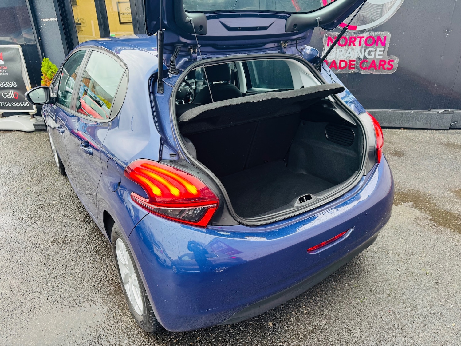 Used Peugeot 208 2016 for sale - 76879526: Photo 4