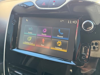 Used Renault Clio 2016 for sale - 76392057: Photo