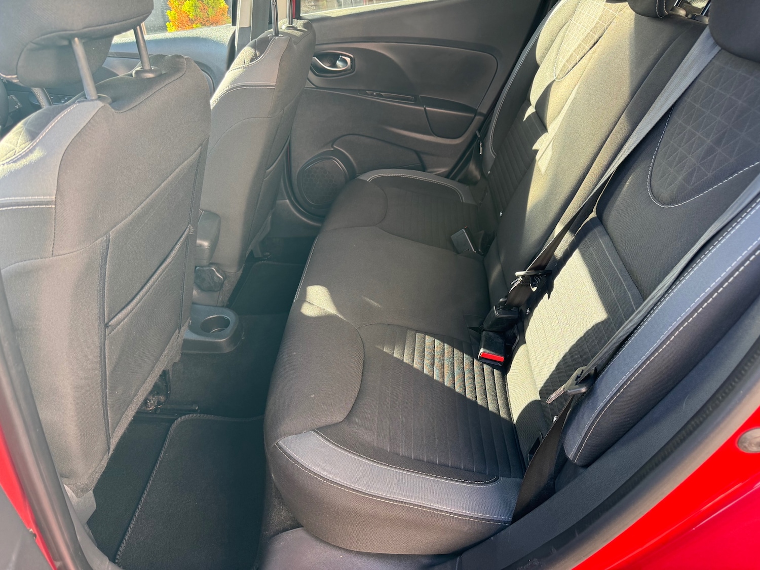 Used Renault Clio 2016 for sale - 76392057: Photo 5