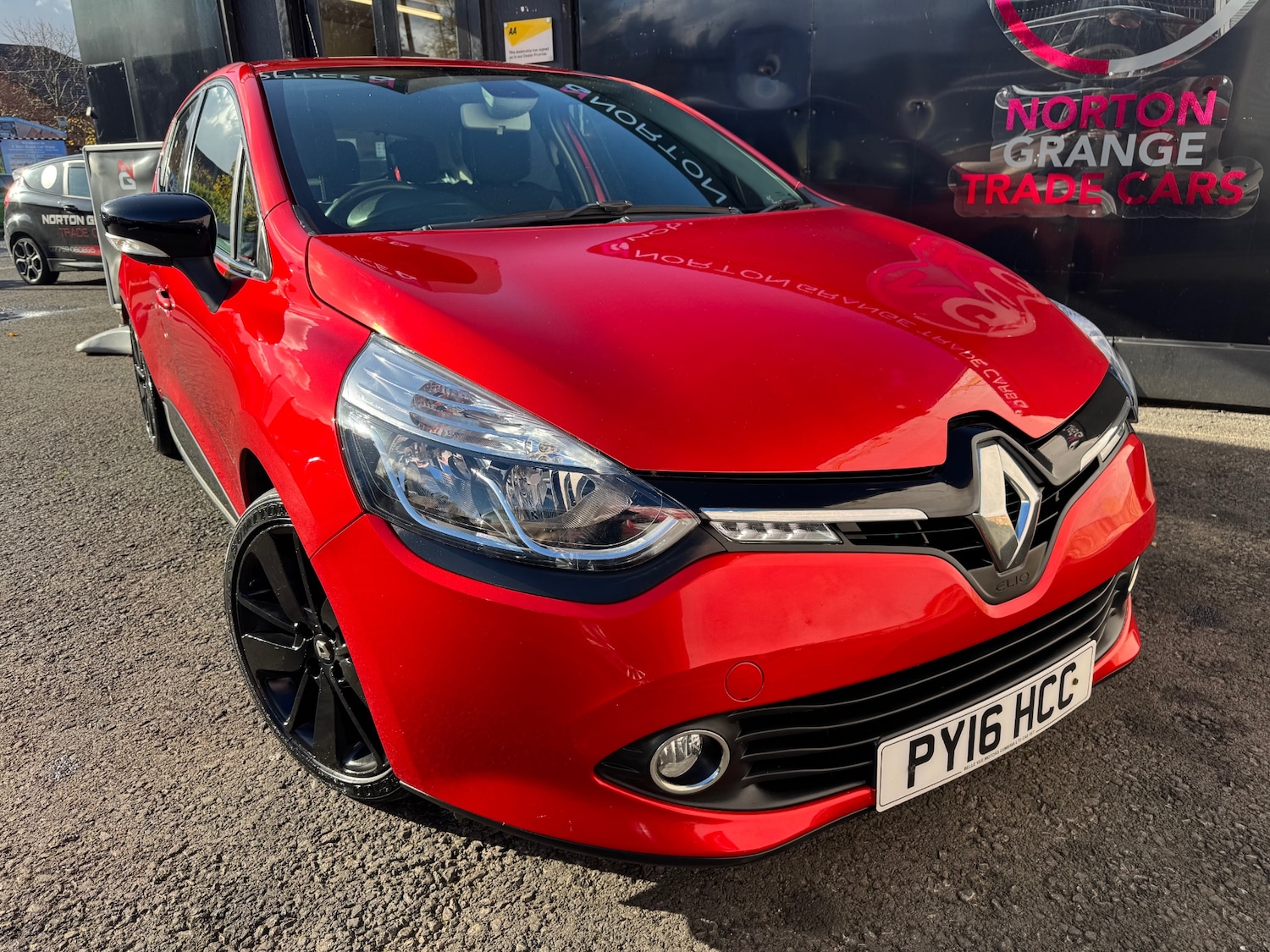 Used Renault Clio 2016 for sale - 76392057: Photo 8