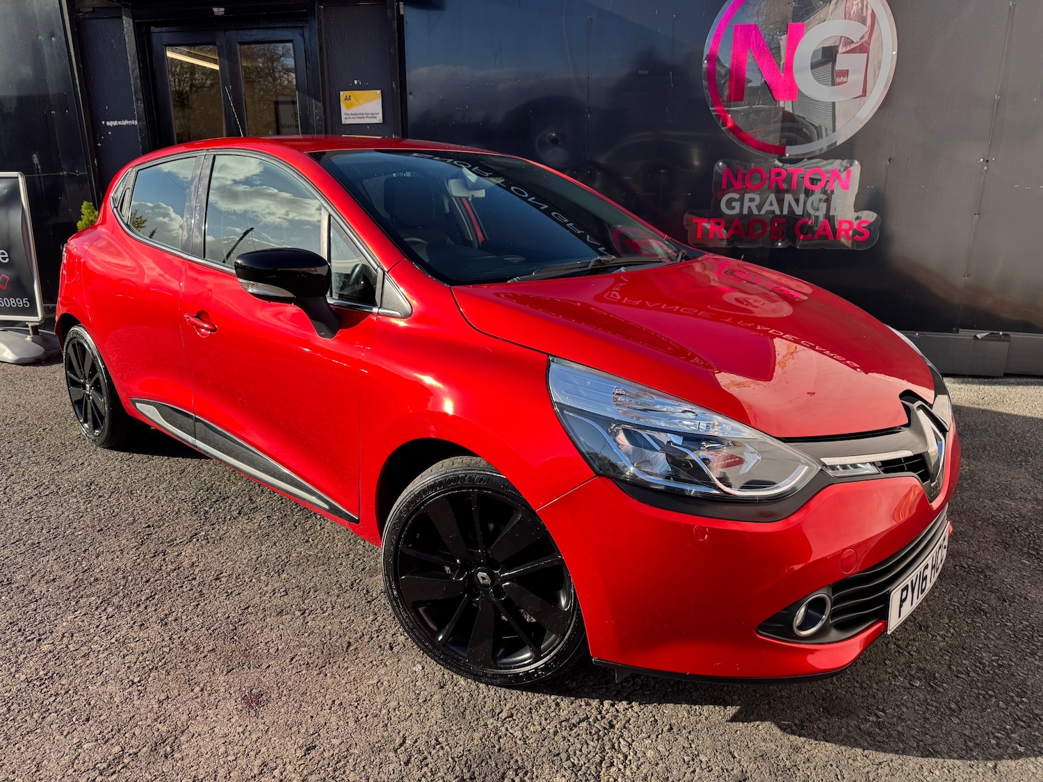 Used Renault Clio 2016 for sale - 76392057: Photo 9