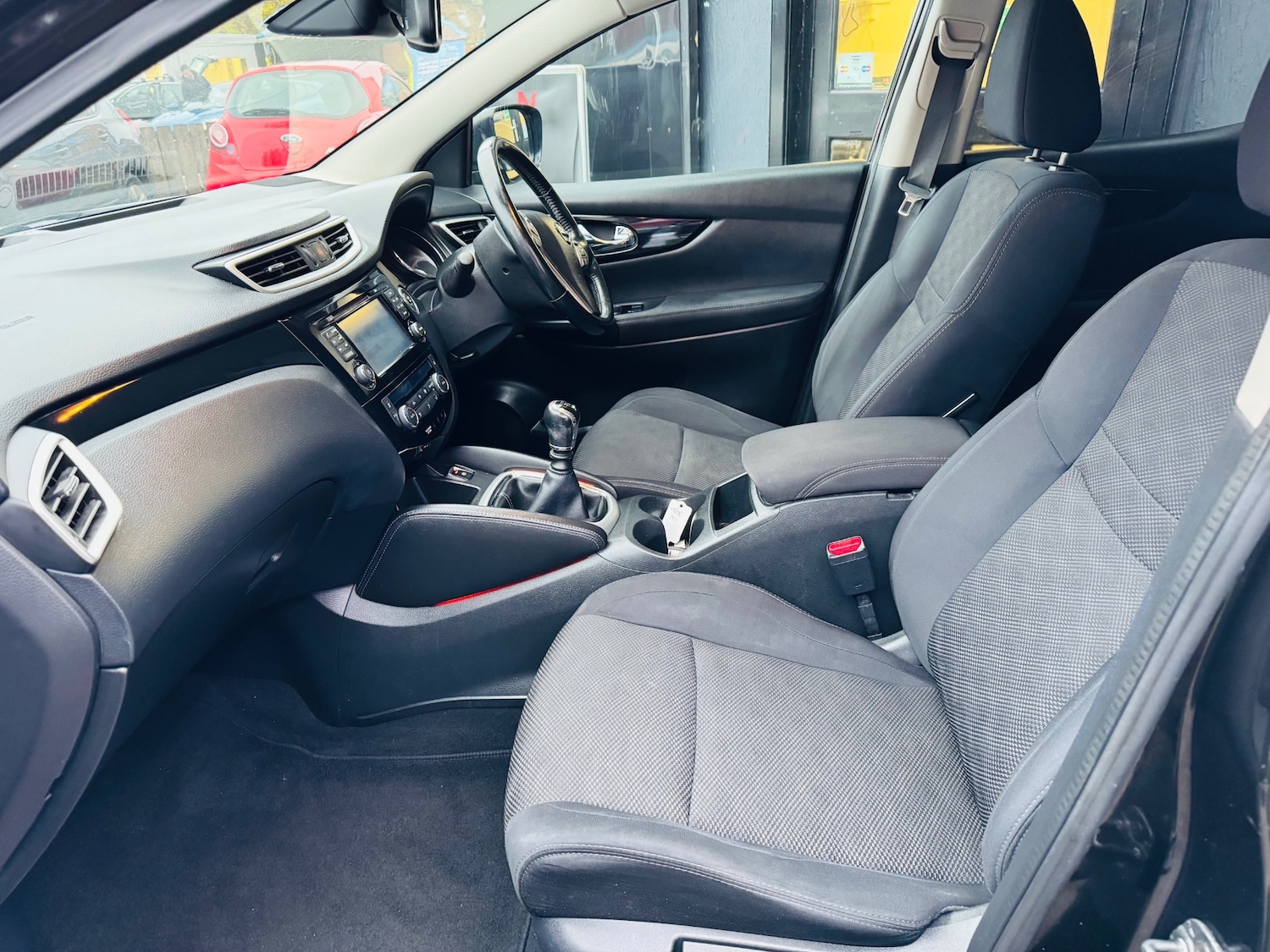 Used Nissan Qashqai 2015 for sale - 77054977: Photo 4