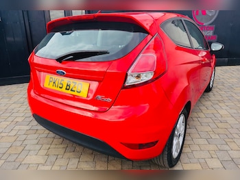 Used Ford Fiesta 2015 for sale - 77592016: Photo