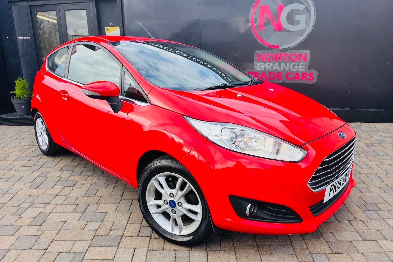 Used Ford Fiesta 2015 for sale - 77592016: Photo 4