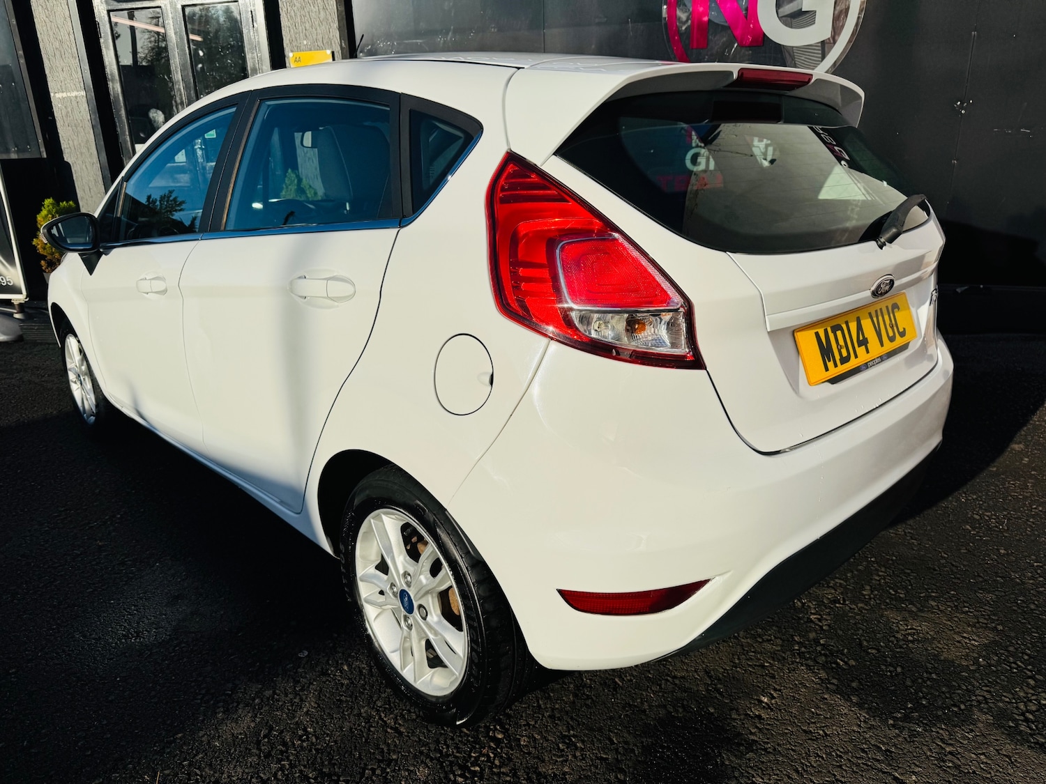 Used Ford Fiesta 2014 for sale - 76341120: Photo 2