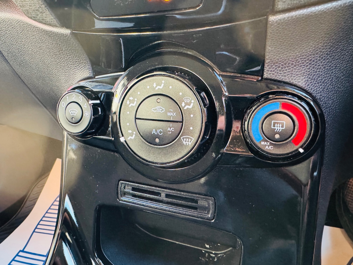 Used Ford Fiesta 2014 for sale - 76341120: Photo 8