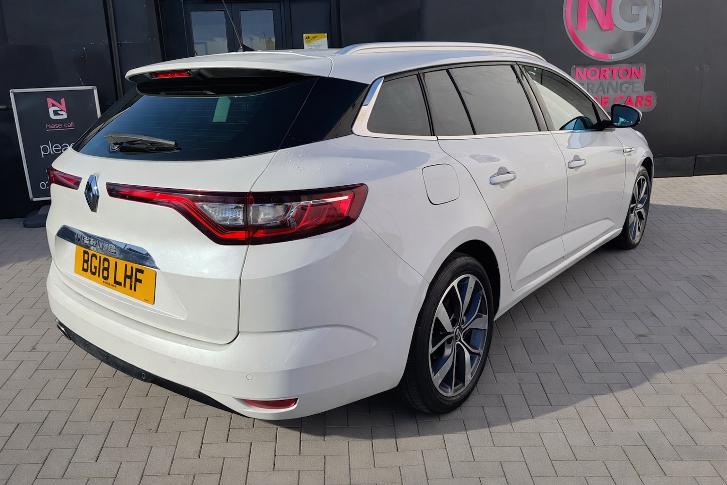 Used Renault Megane 2018 for sale - 77557117: Photo 2