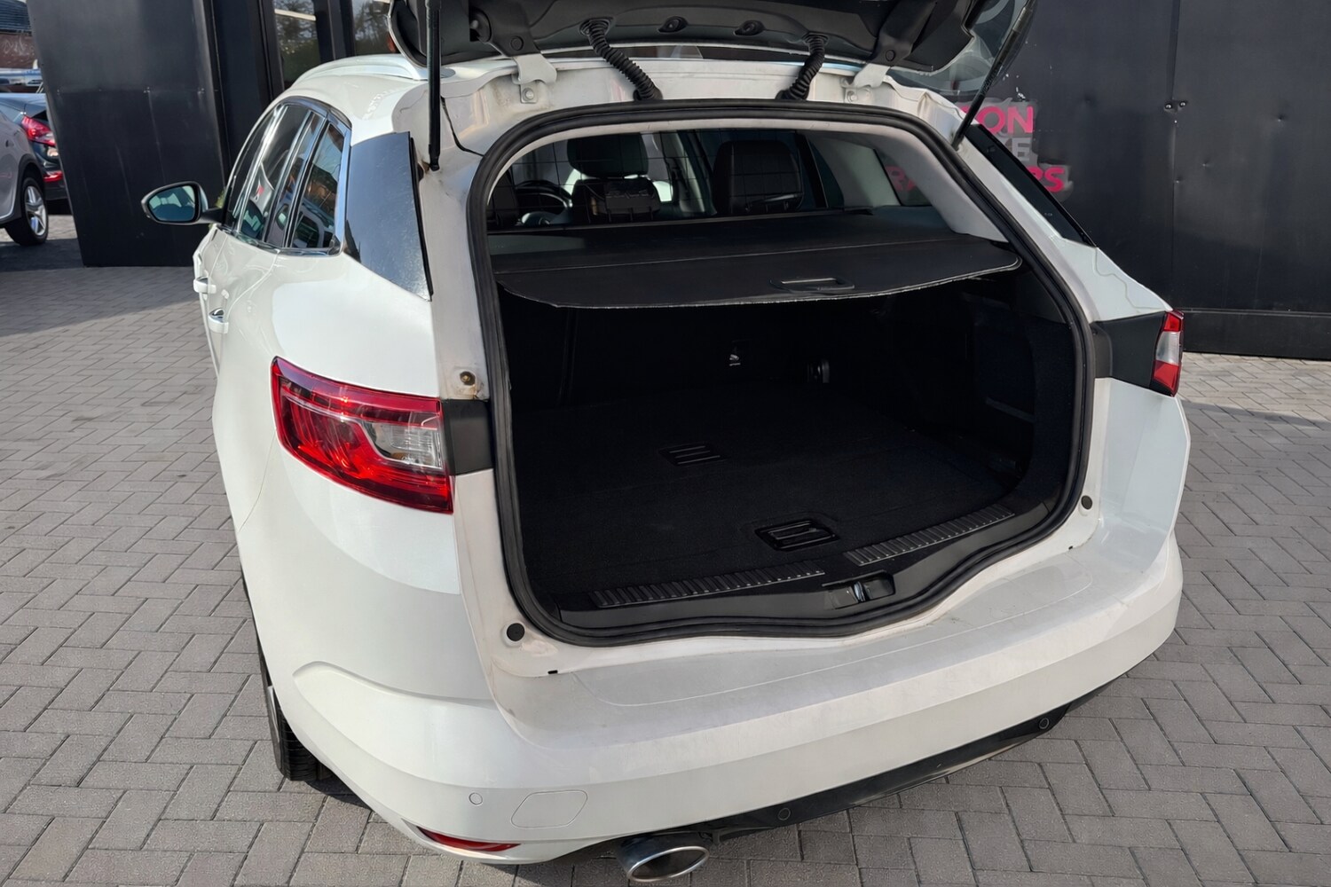 Used Renault Megane 2018 for sale - 77557117: Photo 8