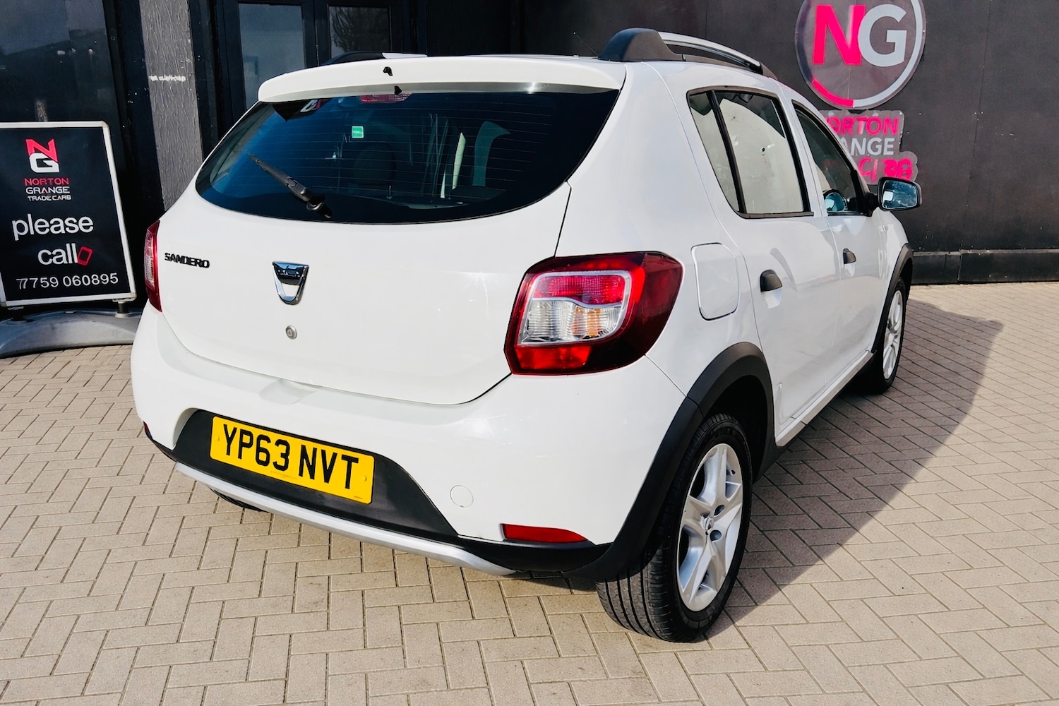Used Dacia Sandero Stepway 2013 for sale - 77557025: Photo 4