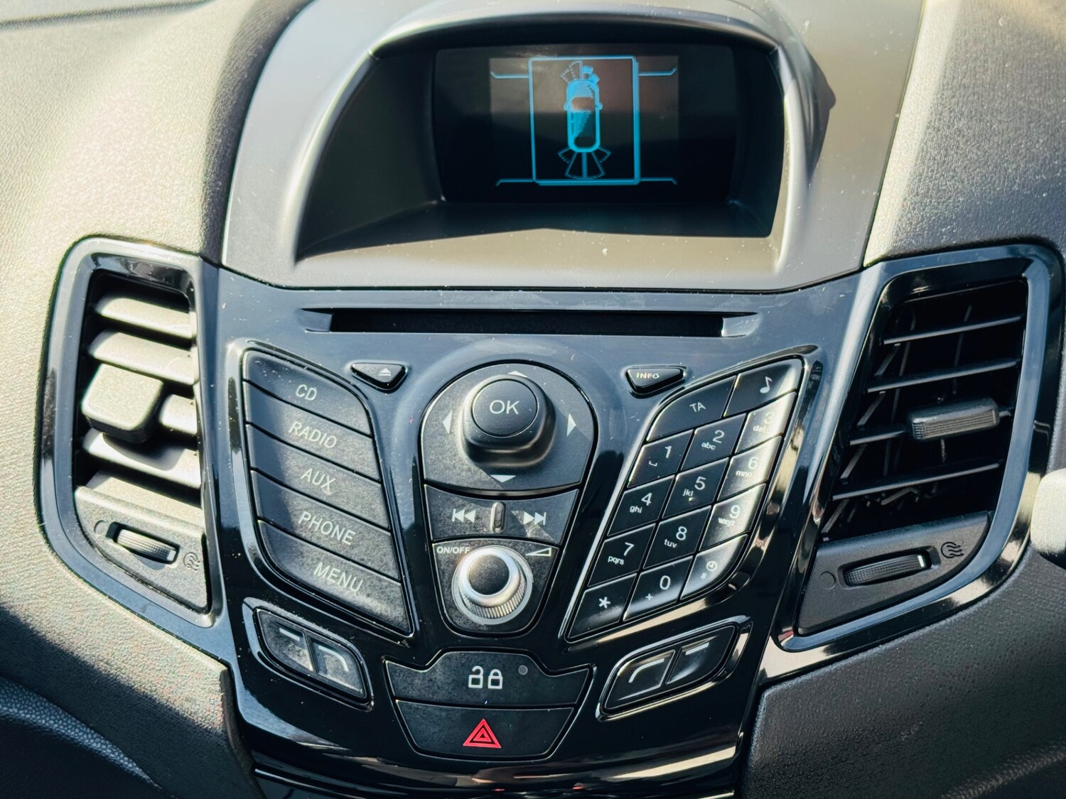 Used Ford Fiesta 2014 for sale - 77945254: Photo 16