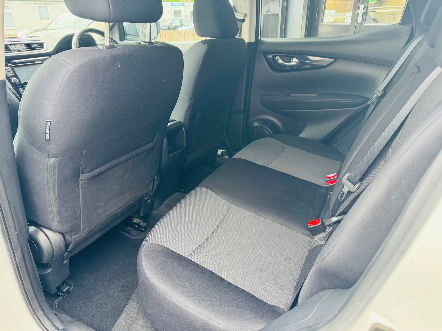 Used Nissan Qashqai 2016 for sale - 76505557: Photo 4