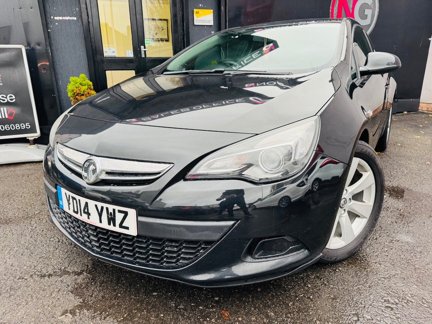 Used Vauxhall Astra GTC 2014 for sale - 76589058: Photo 2
