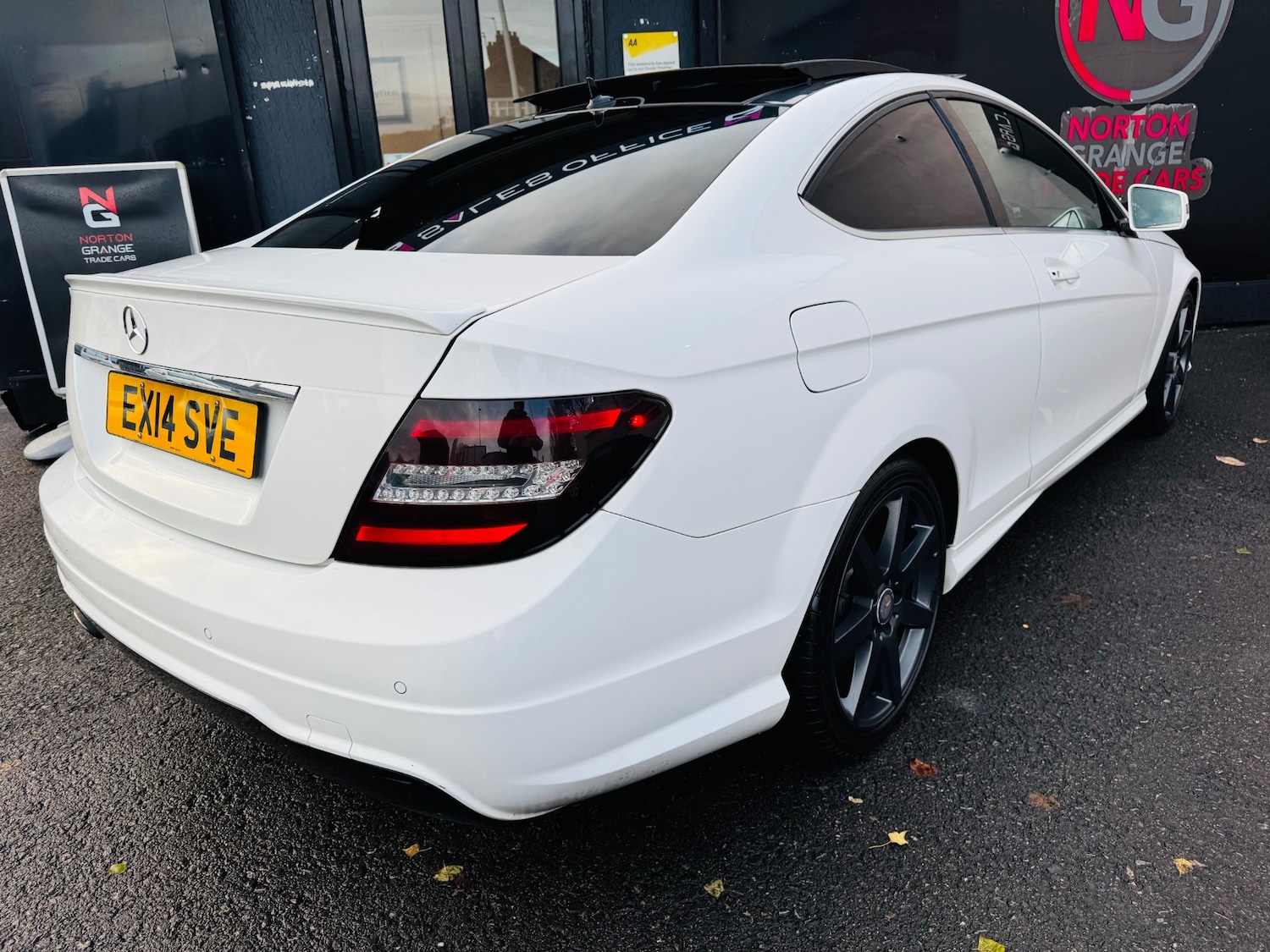 Used Mercedes-Benz C Class 2014 for sale - 76614288: Photo 16