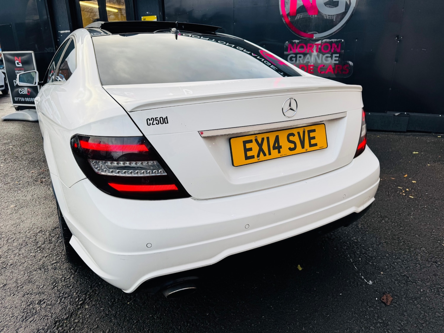 Used Mercedes-Benz C Class 2014 for sale - 76614288: Photo 9