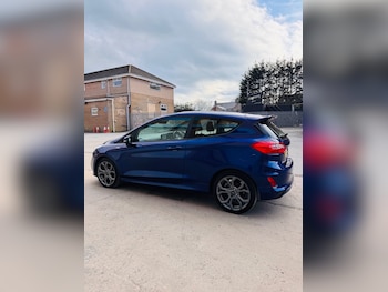 Used Ford Fiesta 2017 for sale - 78642011: Photo