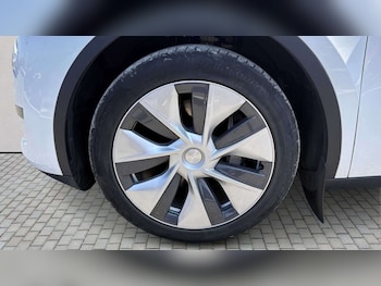 Used Tesla Model Y 2023 for sale - 79376929: Photo