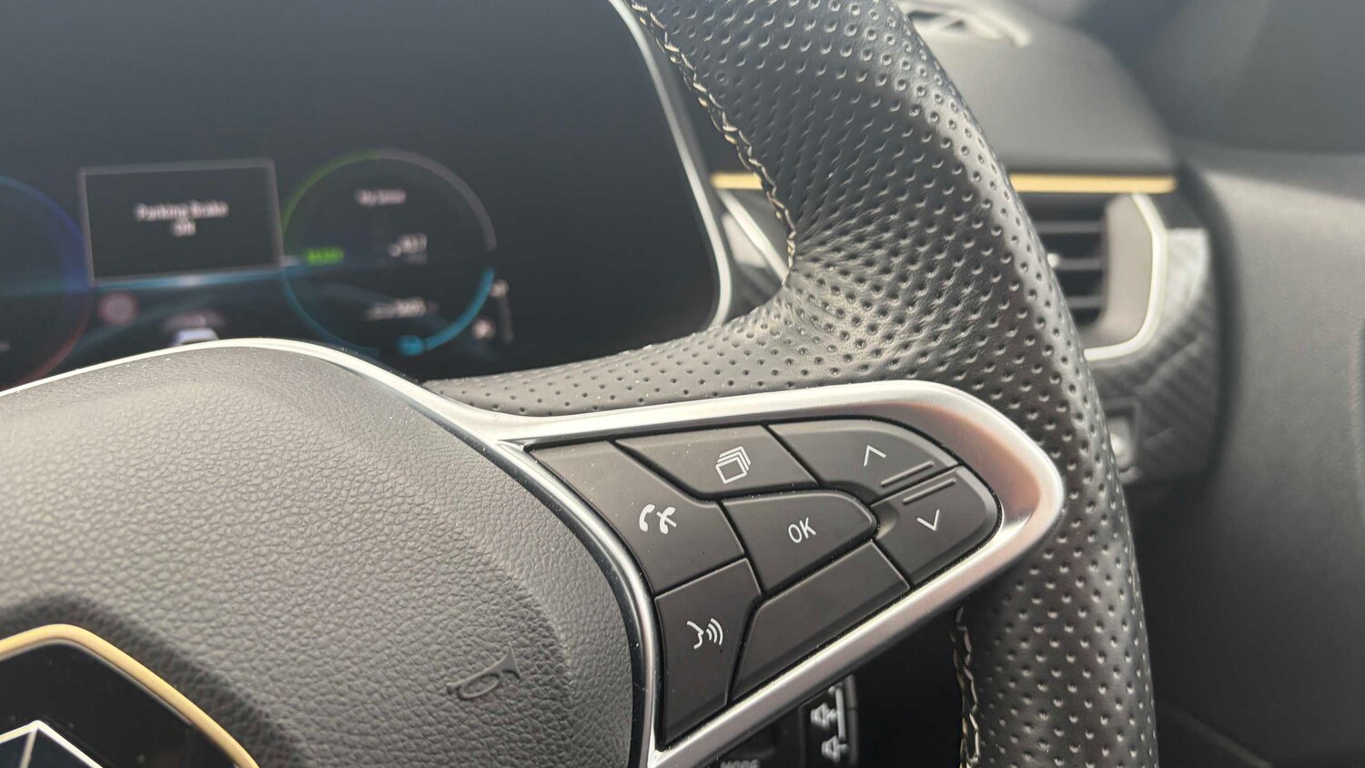 Used Renault Arkana 2023 for sale - 77711181: Photo 26