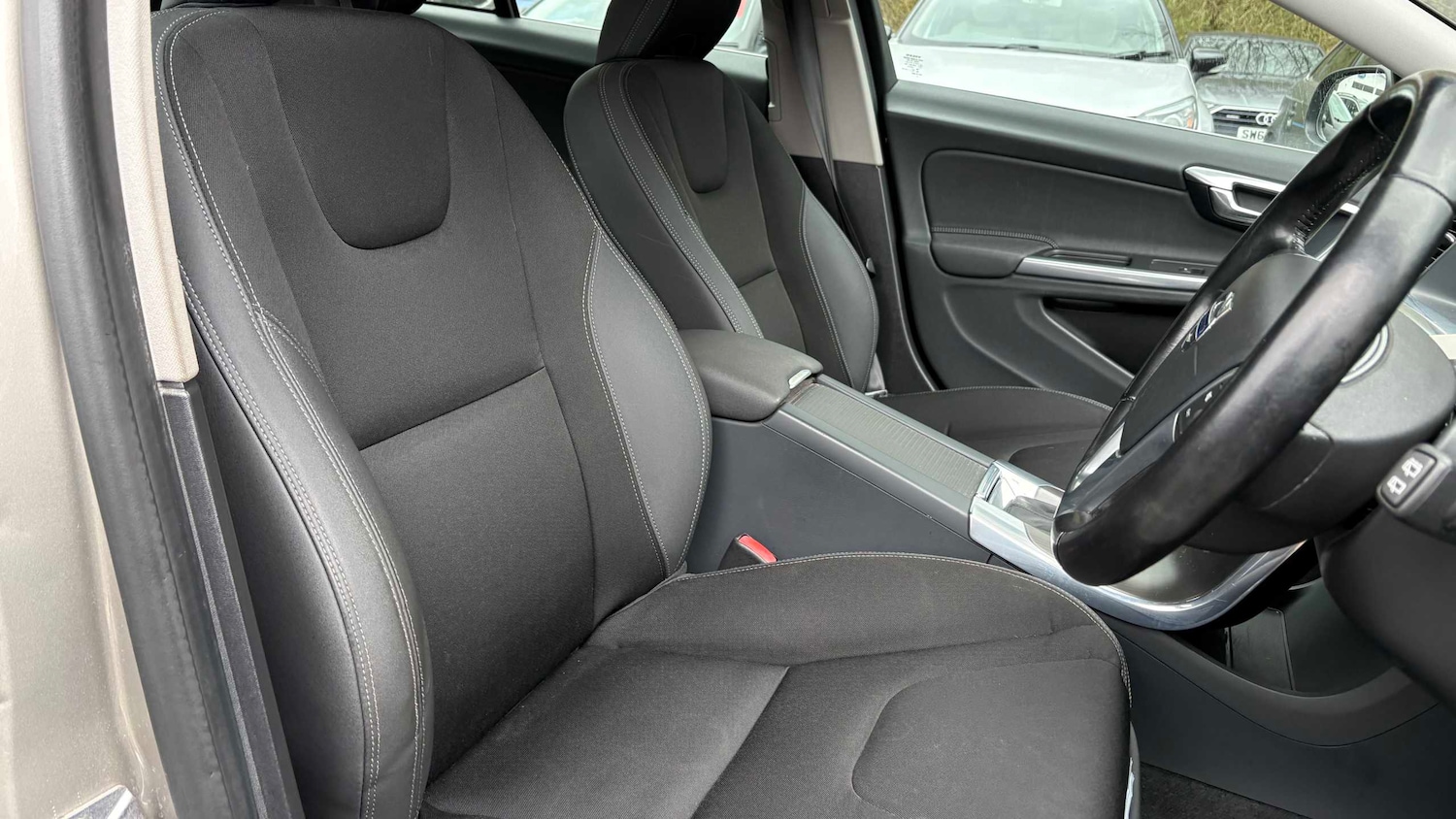 Used Volvo V60 2014 for sale - 77913931: Photo 10