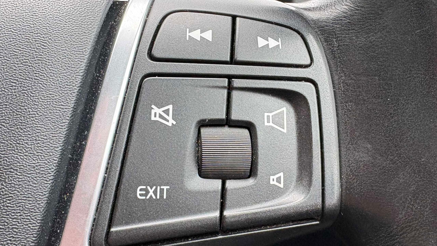 Used Volvo V60 2014 for sale - 77913931: Photo 18