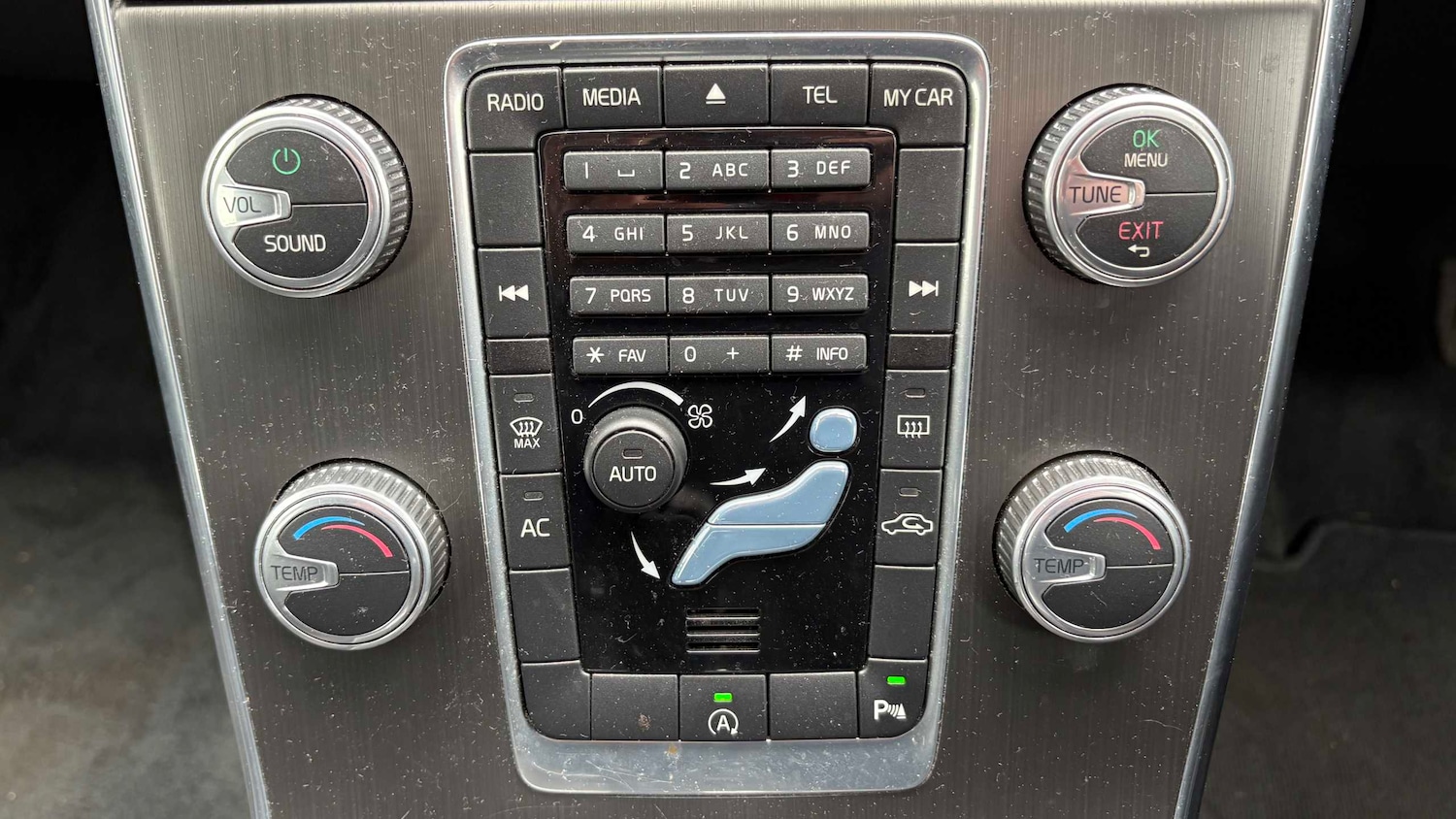 Used Volvo V60 2014 for sale - 77913931: Photo 23