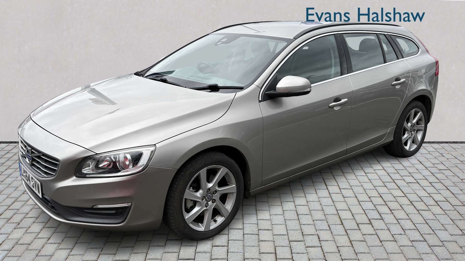 Used Volvo V60 2014 for sale - 77913931: Photo 3