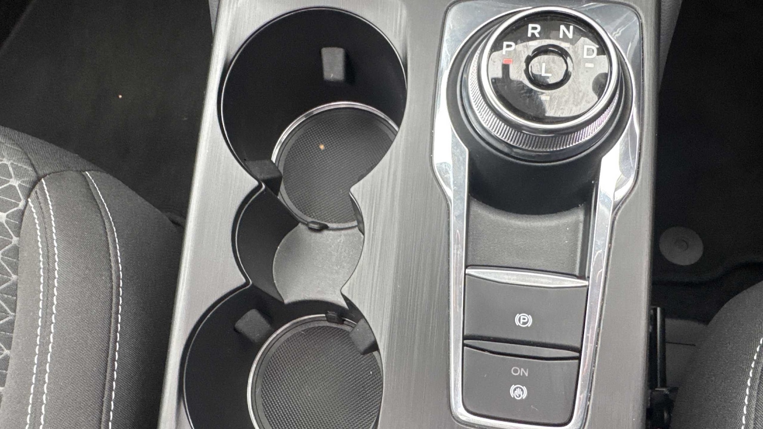 Used Ford Kuga 2024 for sale - 76523959: Photo 25