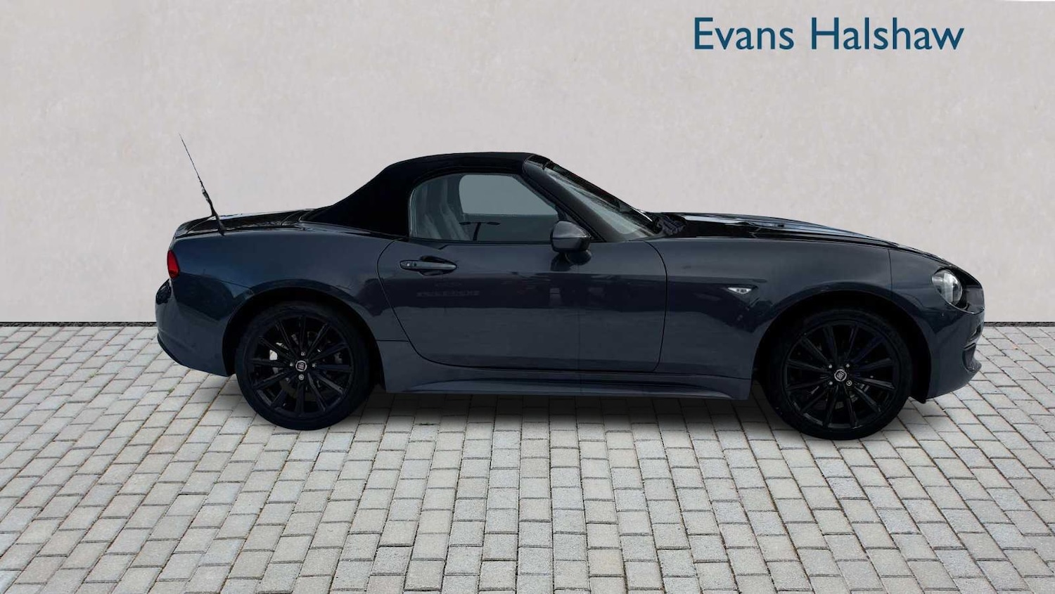 Used Fiat 124 Spider 2018 for sale - 78060162: Photo 9