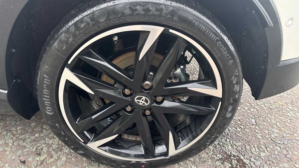 Used Toyota C-HR 2023 for sale - 76063308: Photo 14