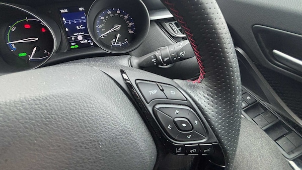 Used Toyota C-HR 2023 for sale - 76063308: Photo 26