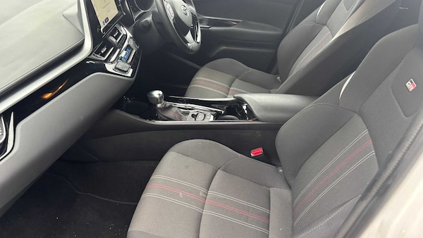 Used Toyota C-HR 2023 for sale - 76063308: Photo 4
