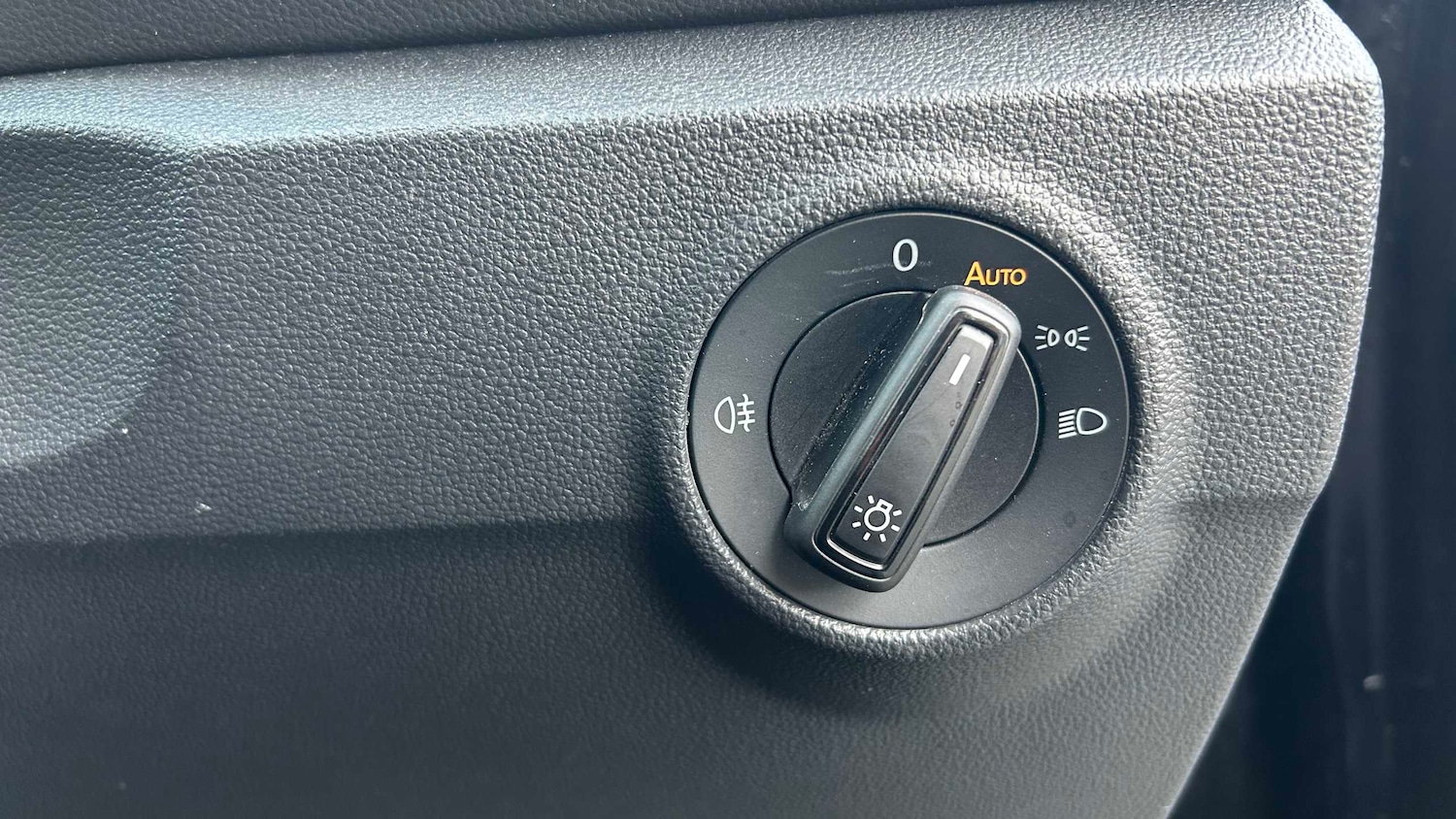 Used Volkswagen T-Roc 2022 for sale - 76804765: Photo 22